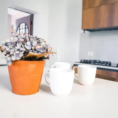 Lina - Sky Earth Liberty - 5 Min From Tube *