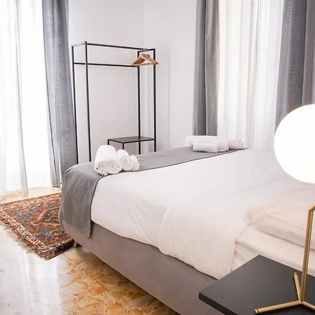 Lina - Sky Earth Liberty - 5 Min From Tube * Рим