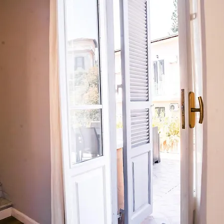 Lina - Sky Earth Liberty - 5 Min From Tube * Рим