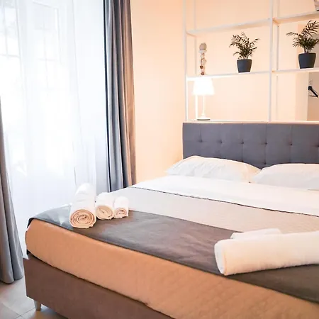 Lina - Sky Earth Liberty - 5 Min From Tube Вилла