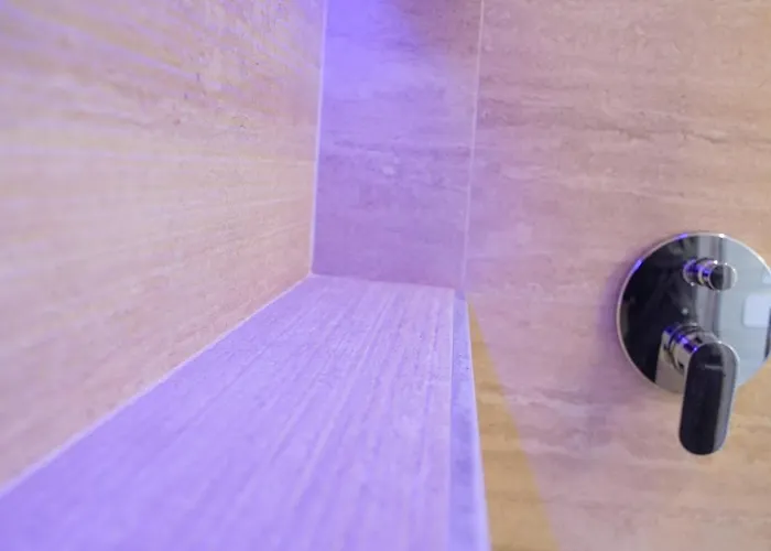 Lina - Sky Earth Liberty - 5 Min From Tube